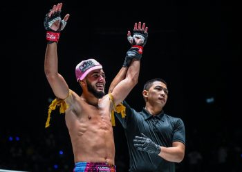 المغربي الصالحي يطيح بالياباني ساكاموتو بالقاضية فى المواي تاي