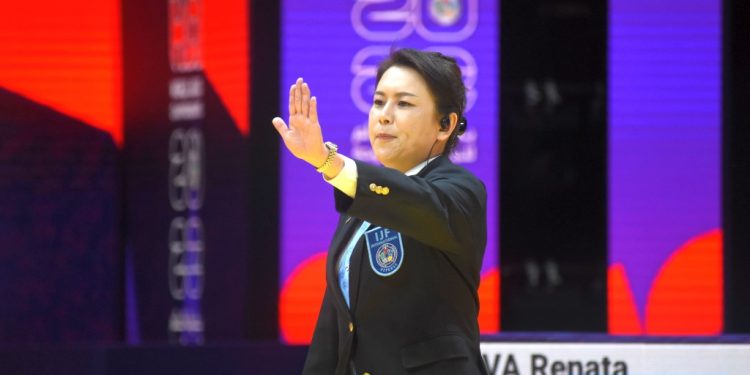 إعتزال أكيكو أمانو نجمة التحكيم العالمي فى الجودو