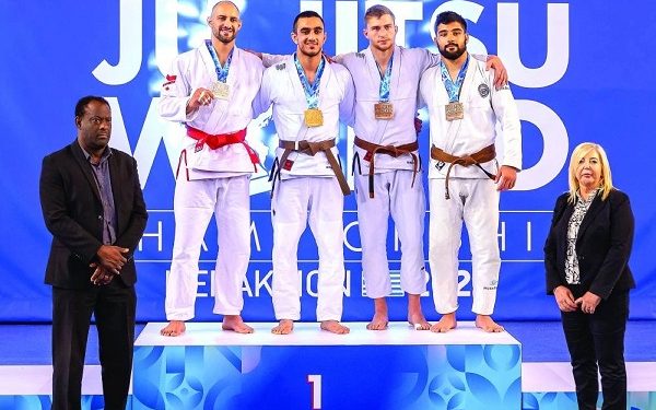 منتخب الإمارات للجوجيتسو يحصد 9 ميداليات فى المونديال