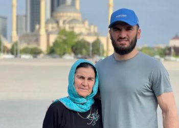 قصة كفاح رائعة تنتهي بتتويج بيتربييف بطلا للعالم فى الملاكمة