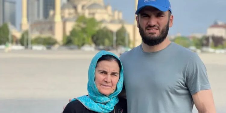 قصة كفاح رائعة تنتهي بتتويج بيتربييف بطلا للعالم فى الملاكمة