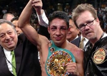 وفاة فاسكيز بطل العالم في الملاكمة