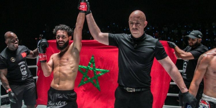 المغربي النهاشي يواجه أسطورة تايلاند فى الكيك بوكسينج