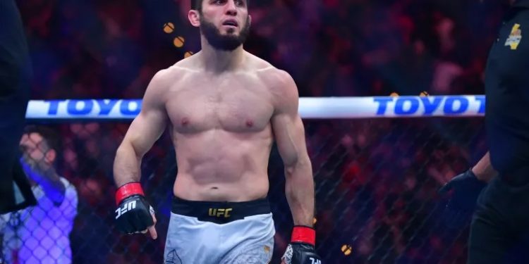 توبوريا يتحدي ماخاتشيف : القضاء عليك سهلا