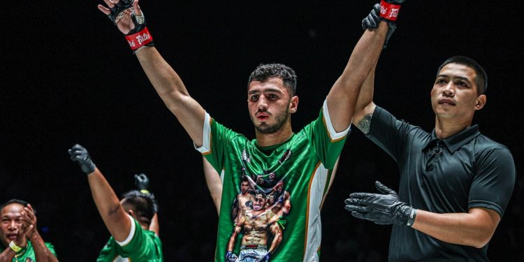 الإيراني جيراتي فى نزال صعب أمام رامبوليك