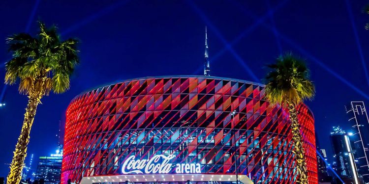 دبي تستضيف نجوم الفنون القتالية المختلطة يوم الجمعة