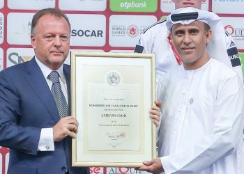 فايزر يحتفظ بمنصبه رئيسا للاتحاد الدولي للجودو