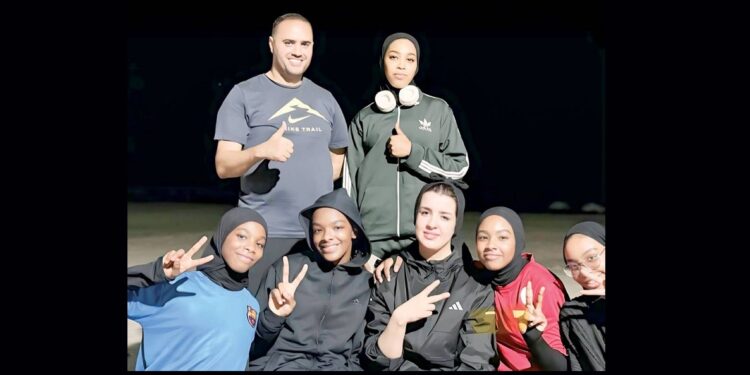 8 شقيقات إماراتيات يمارسن التايكوندو بنجاح مذهل