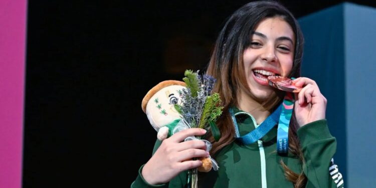 السعودية سهي الفار تحصد برونزية الملاكمة التايلاندية بدورة التضامن