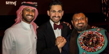 نسيم حميد يظهر في جدة .. ويشاهد فيلما يروي قصة حياته