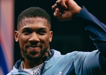 جوشوا يستعد لنزال محتمل مع بطل الكيك بوكسينج ريكو فيرهوفين