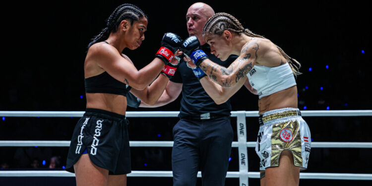 معركة نارية بين بونتان و هيميتسبيرجر في ون فايت نايت 40