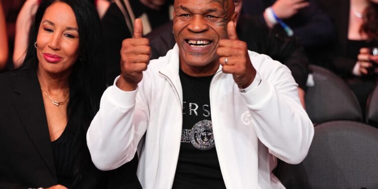 أسطورة يو إف سي يكشف : ميراب خسر من بيتر يان لعدم اتباع خطة مايك تايسون !