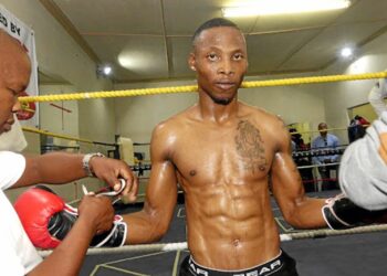 بعد إيقاف 4 سنوات .. ملاكم جنوب أفريقيا تيتي يستعيد رخصة اللعب