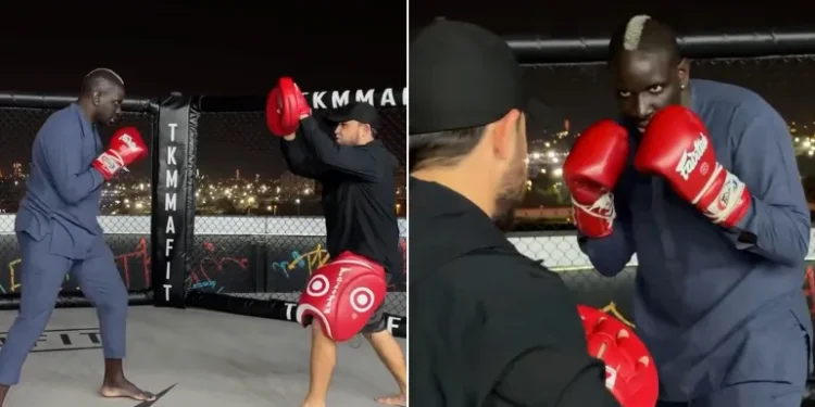 مدافع ليفربول الصلد يعلن حبه للملاكمة