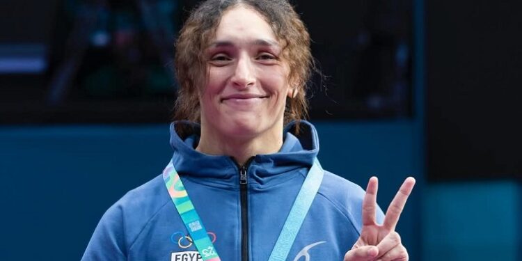 سمر حمزة تشارك فى بطولة جراند بريكس للمصارعة بروسيا