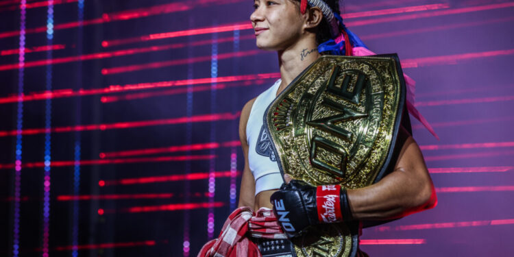 مواجهة ملحمية بين بطلة المواي تاي ضد بطلة الكيك بوكسينج يوم 14 مارس