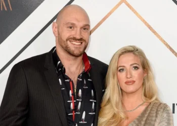 فيوري: والدي وزوجتي وأخوتي قاطعوني بعد قرار عودتي للملاكمة