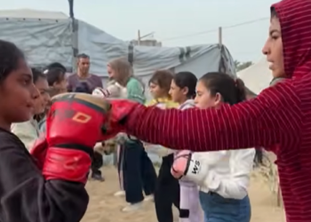 فتيات في غزة يتدربن على الملاكمة للتفريغ النفسي من صدمات الحرب
