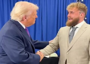 ترامب يدعو الملاكم جيك بول للدخول إلى عالم السياسية