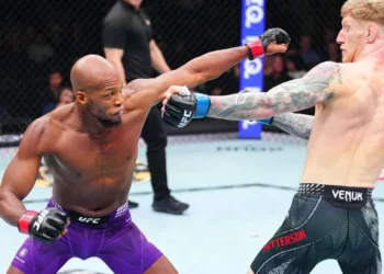 لقاء “فينوم” بيج مع سام باترسون في  UFC لندن من أسوأ نزالات العام