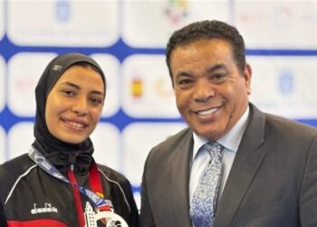 المصرية جنا حازم يتفوز بفضية الدوري العالمي للكاراتيه