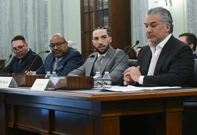 حفيد كلاي ولاهويا يرفضان تعديل قانون الملاكمة